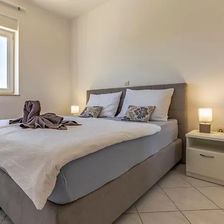 Apartamento Rok 6 By Interhome