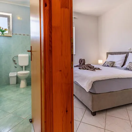 Rok 6 By Interhome Apartment Pula